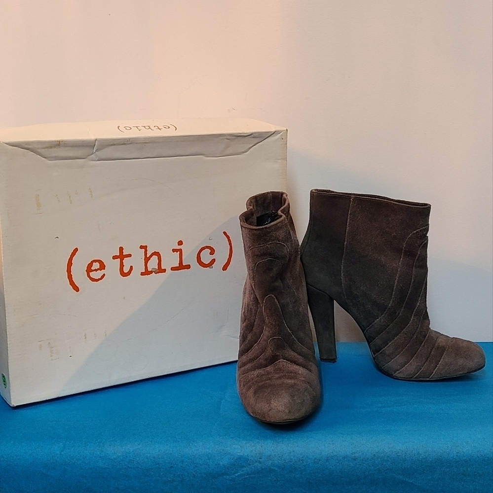 Ethic Suede Booties
